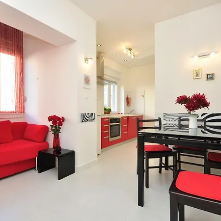 Spalatum Apartament *